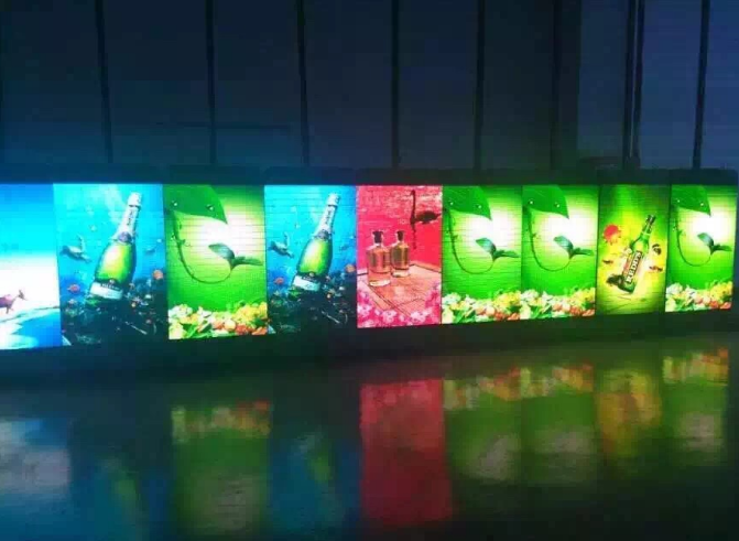 o pólo de iluminação da rua conduziu o envelhecimento do painel