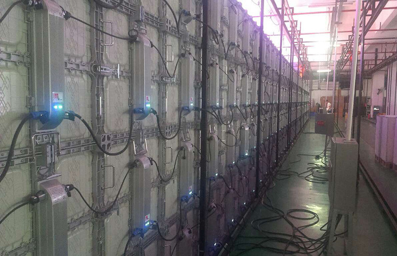 SHENZHEN YUCHIP LIGHTING CO., LTD linha de produção do fabricante